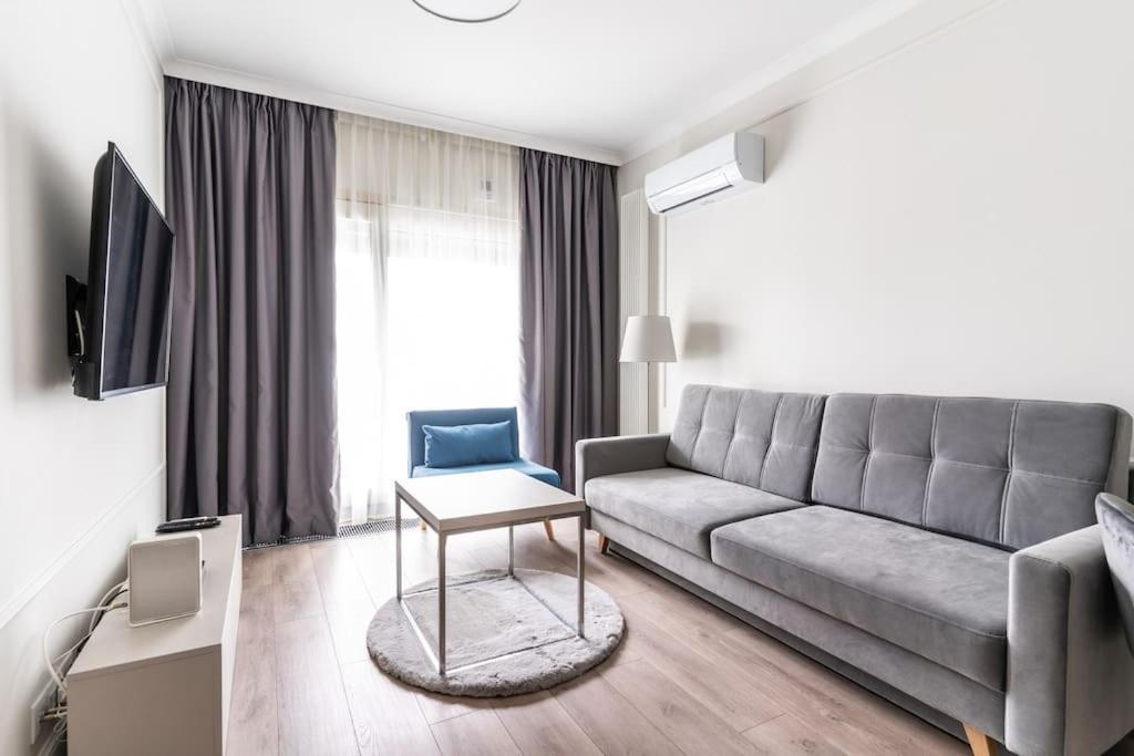Chic & Luxury Apartment By Mennica Residence วอร์ซอ ภายนอก รูปภาพ
