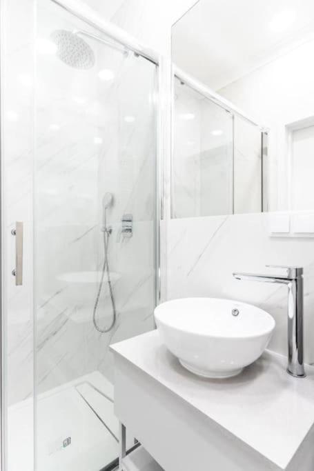 Chic & Luxury Apartment By Mennica Residence วอร์ซอ ภายนอก รูปภาพ