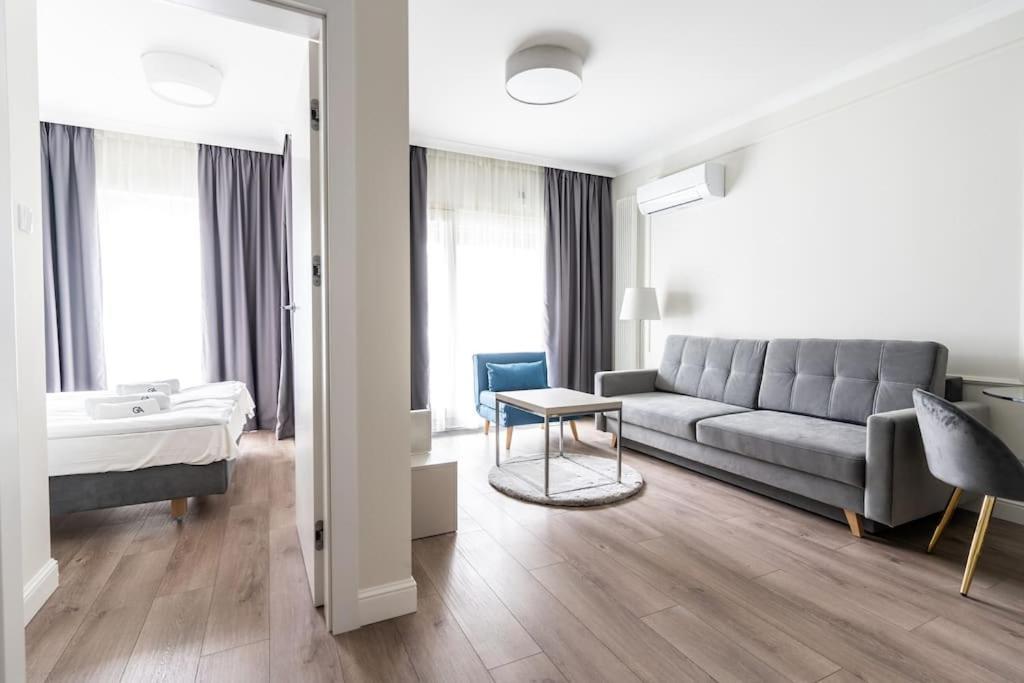 Chic & Luxury Apartment By Mennica Residence วอร์ซอ ภายนอก รูปภาพ
