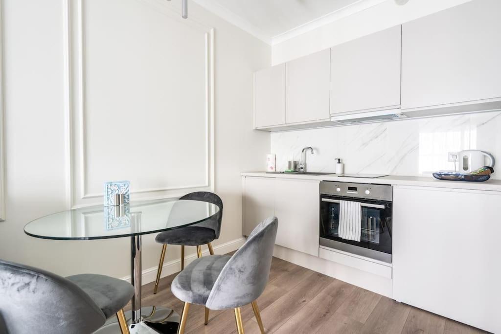 Chic & Luxury Apartment By Mennica Residence วอร์ซอ ภายนอก รูปภาพ